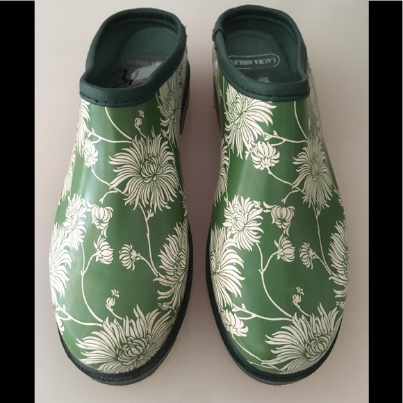 laura ashley clogs